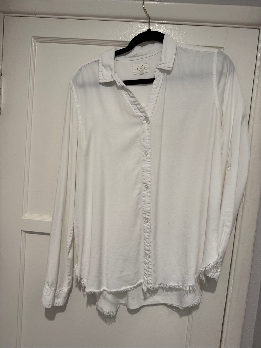 Women's White Button-Front Shirt with Frayed Hem